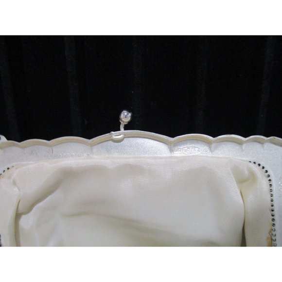 Whiting & Davis Silver Frame Petite Chainmaille Kiss Closure Evening Purse - Picture 8 of 9